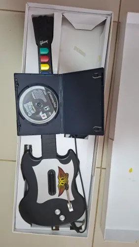 Guitarra Guitar Hero 3 + jogo original para PS2