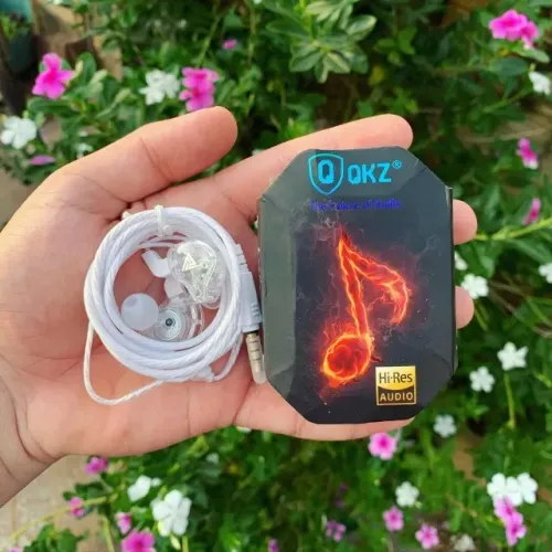 Fone de Ouvido QKZ AK6 In-Ear Gamer Branco para Retorno de Palco