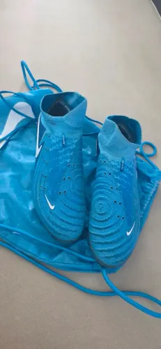 Chuteira Nike Phantom Luna 2 Elite Campo Tam. 39,5