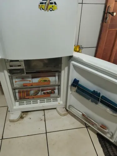 Refrigerador inverter Brastemp 480 litros branca Frost Free muito boa 