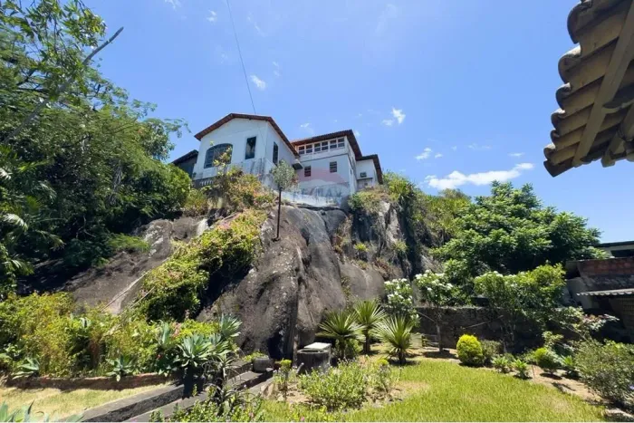 "Seu Refúgio Histórico na Prainha Aguardando - Mansão 5 quartos na histórica região da Pra