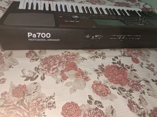 Teclado korg pa 700