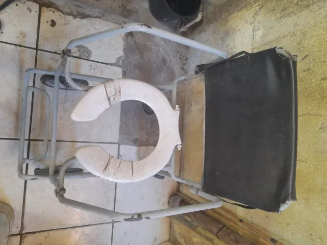 CADEIRA DE BANHO DOBRAVEL