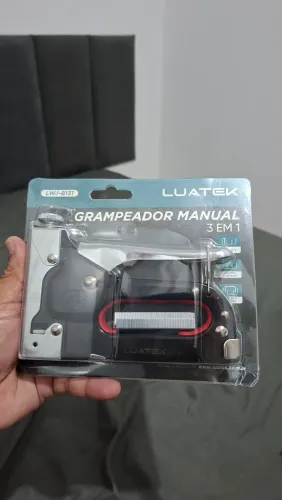 Vendo grampeador novo com grampos