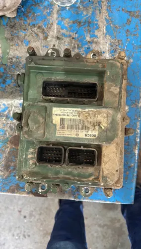 Módulo motor volvo vm x12