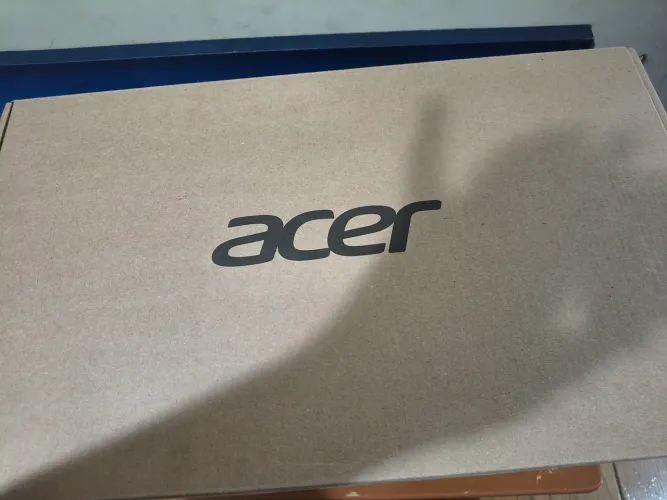 Vendo Notebook Acer lacrado