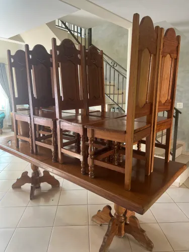 VENDO JOGO DE MESA EM MADEIRA MACIÇA 