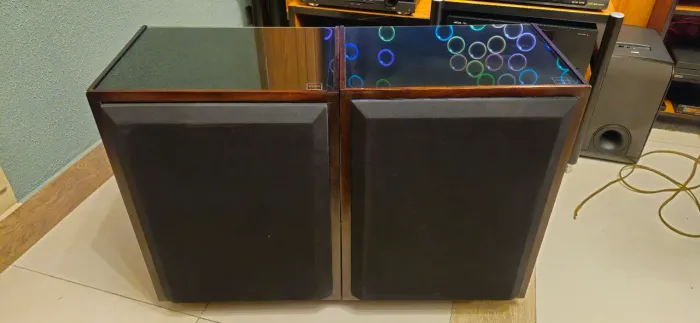 Caixas FAR L66 