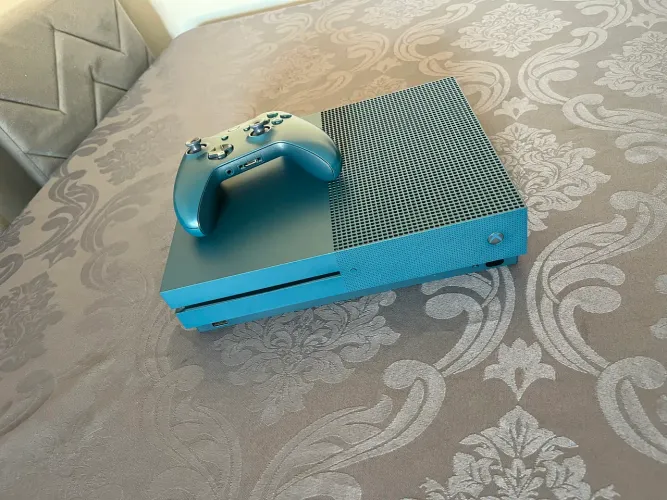 Xbox One S Deep Blue Special Edition 500GB + Controle Original - Edição Especial Rara