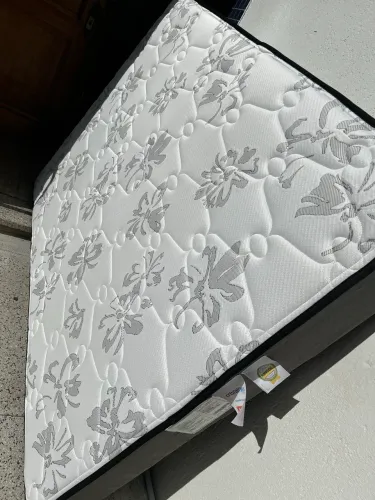 Colchão de casal novo 