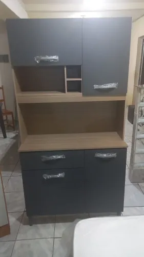 Armário 4 portas, 1 gaveta