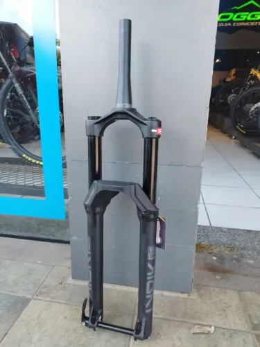 Suspensão Rock Shox LIRIK 2027 160mm