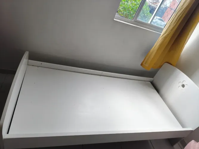 Cama de Solteiro Feminina