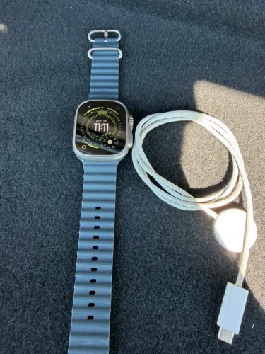 Apple Watch Ultra 2 100% de bateria sem detalhes
