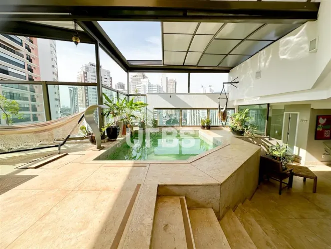 Duplex de Altíssimo Luxo com 397,54 m² no Setor Oeste