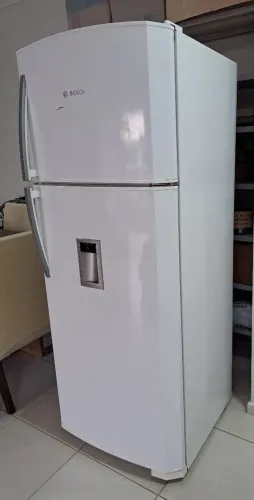 Geladeira Bosch Duplex - R$ 700