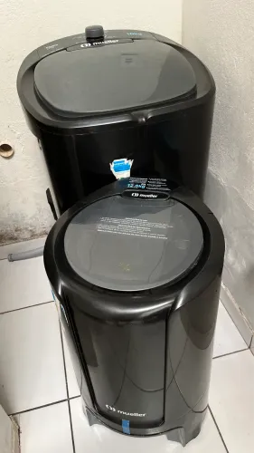 Máquina de lavar e centrifuga