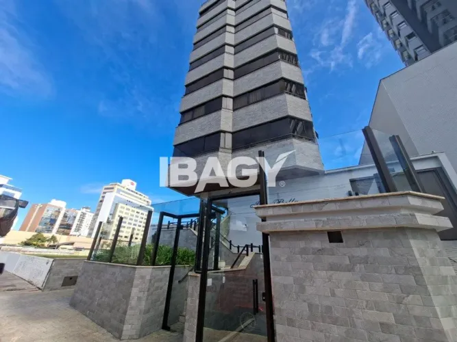 Excelente Apartamento 4 dormitório(s) em Balneário - Florianópolis