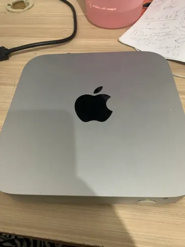 MacBook mini (Pro A1990 Intel 7 16GB 256gb Ssd)