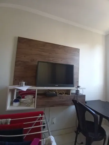 Vendo essa televisão CCE 32 polegadas não é smart por r$ 150 tem que fazer conserto 