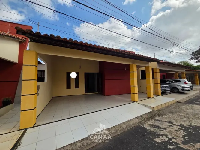 Vende-se Excelente Casa no cond. Zeus II