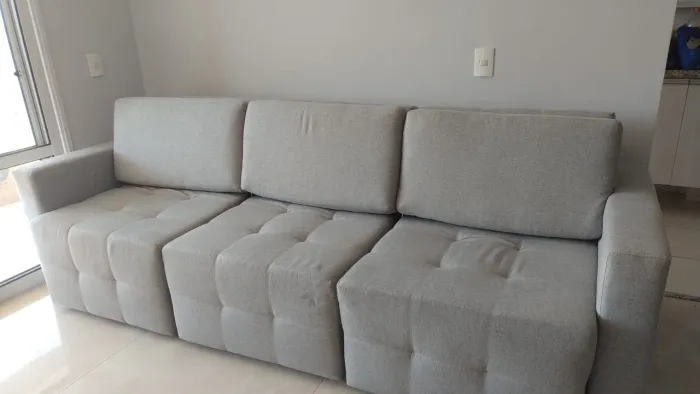 Sofá retrátil e reclinável