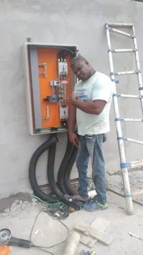 Eletricista especializado