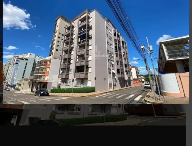 AMPLO APARTAMENTO NO ED. GAUDÉRIO , COM TERRAÇO - JUNTO AO COLÉGIO NOTRE DAME -TODO REFORM