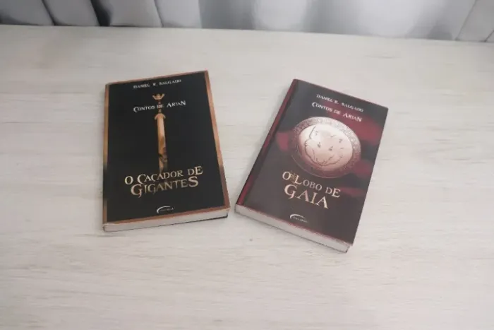 Contos de Árian (2 livros) | Daniel R. Salgado | Novo Século