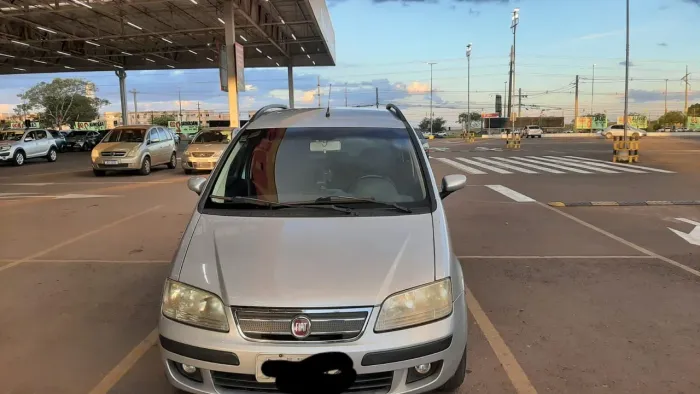 Fiat Idea ELX 1.4 MPI Fire Flex 8V 5P 2010
