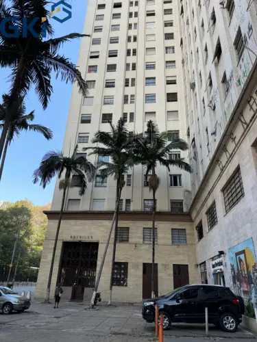 Cj com. p/ venda, com 65 m. AU. sala, banheiro, copa. Portaria 24 horas. Prox. metrô Anhan