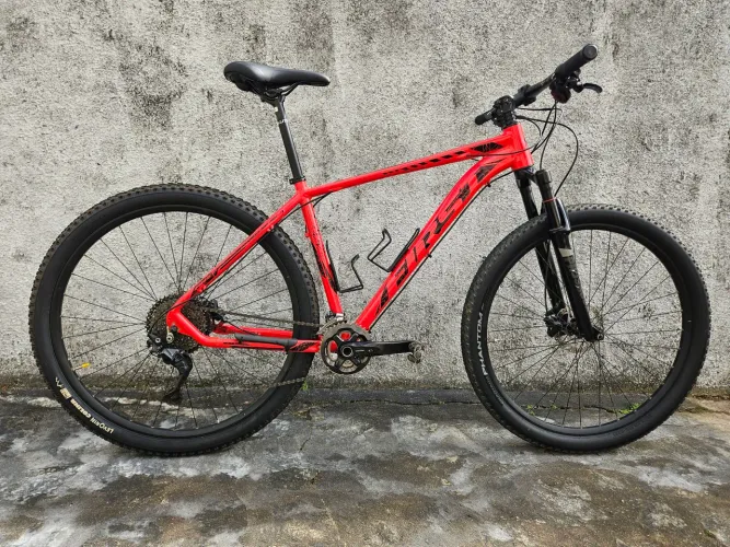 Bicicleta First com Upgrades