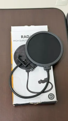Filtro Antipop para Microfone (Pop Filter) - Excelente Estado com Caixa