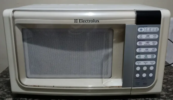 Microondas 23L Eletrolux