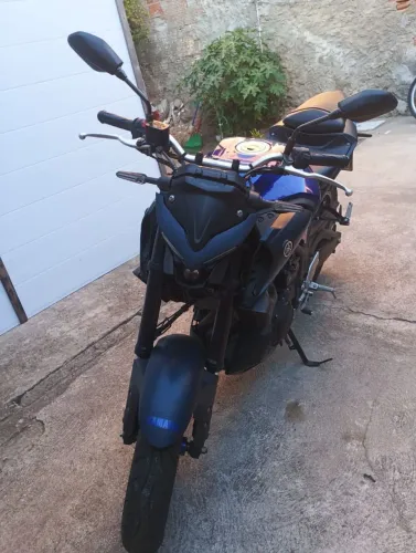 Moto MT03