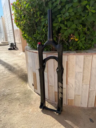 Suspensão manitou machete