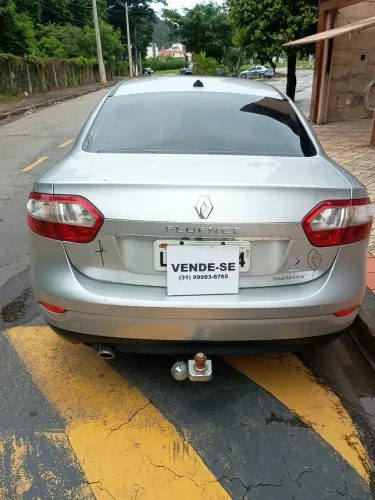 Renault Fluence Sedan Privilège 2.0 16V Flex AUT 2013