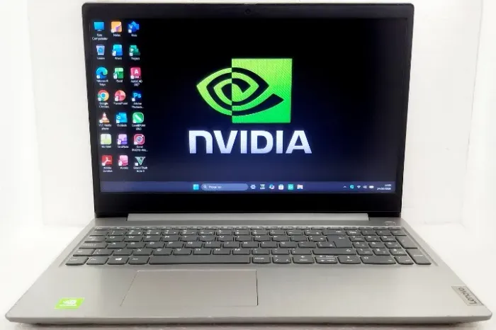 Notebook Lenovo Gamer. Core i5 10ª, Nvidia Geforce MX330, Ssd 256Gb, 8Gb, Gta V, AutoCad