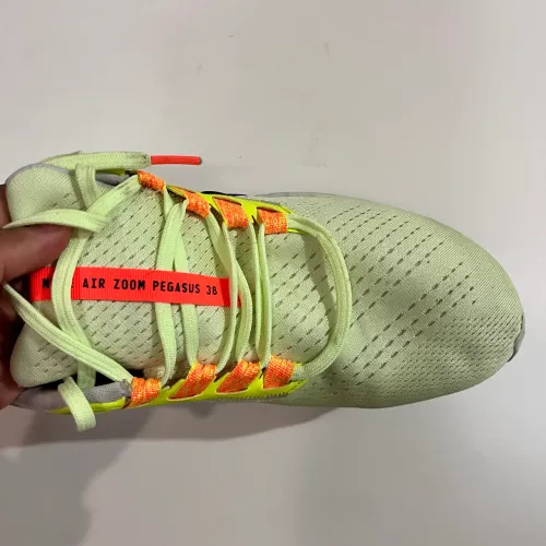 VENDO TÊNIS NIKE PEGASUS TAM42 PARA CORRIDA, CAMINHADA, ACADEMIA