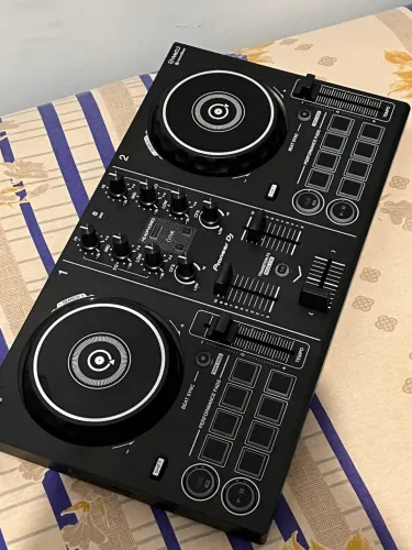 Controladora Pioneer DDJ200