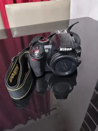 Camera Nikon 3100 + lente 35mm + lente 18-55.