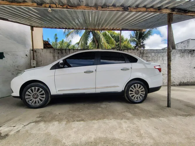 Fiat Grand Siena Essence 1.6 Flex 16V 2015