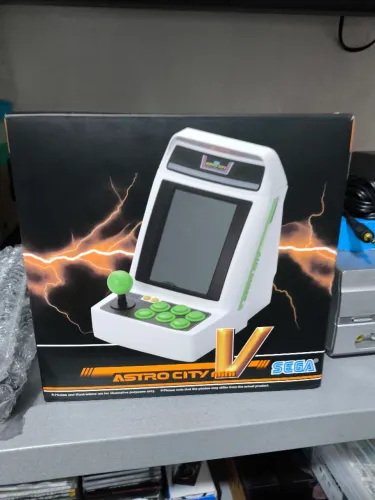 Astro city mini 