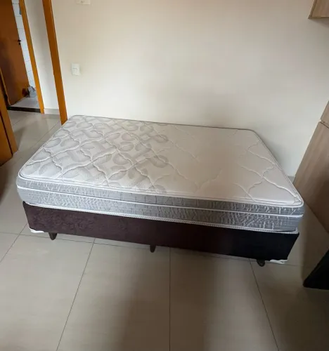 Vendo Cama Box Marquês e Colchão de Solteiro Umaflex