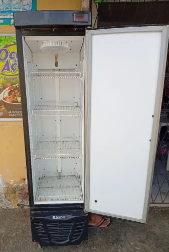 Vende-se um expositor 