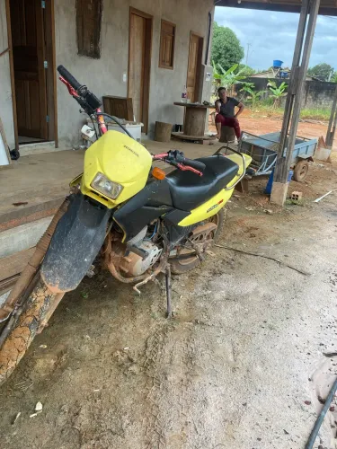 Bros 2008 documentada não fuma sem vazamento no motor motor nunca foi mexido