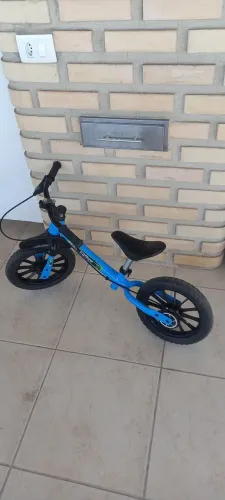 Bicicleta de Equilíbrio Semi-nova