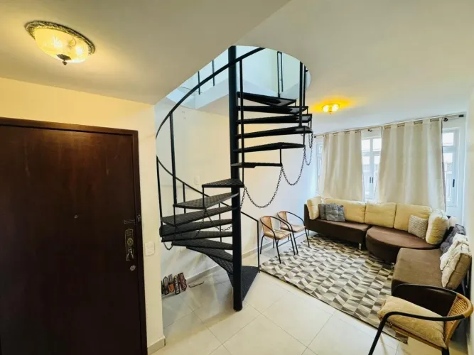 Cobertura Duplex com 240m², 5 Quartos e Vista Definitiva no São Lucas