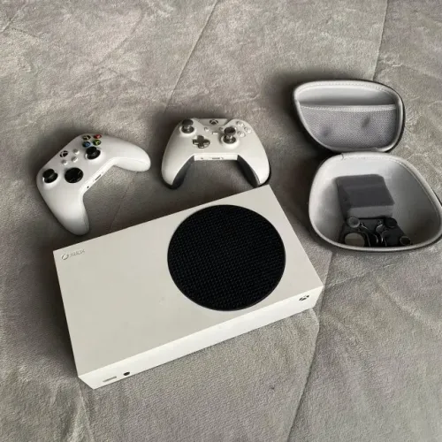Xbox Series S 512GB + 2 Controles (1 Elite) - Florianópolis