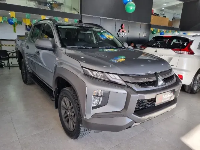 Mitsubishi L200 Tri. S. Outd. Plus 2.4 4X4 Die. AUT 2025